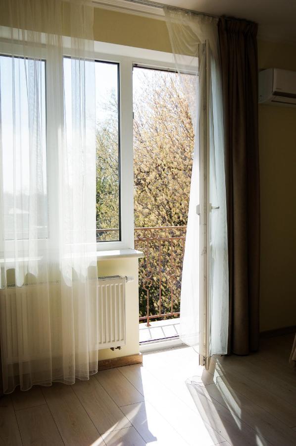 Chiernomorskie Apartamenty Odessa Buitenkant foto
